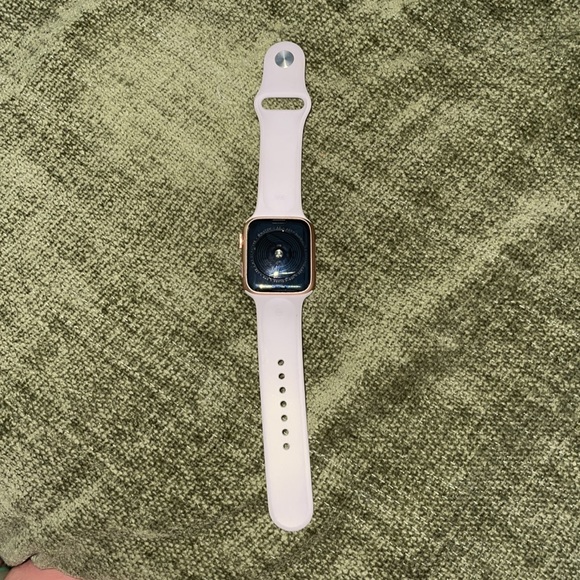 Apple Watch - Picture 2 of 2